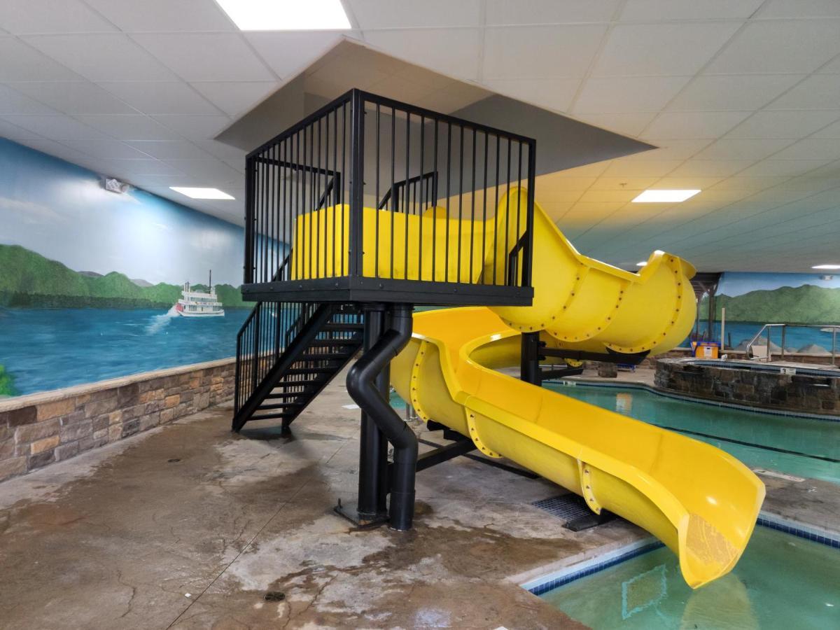 La Quinta Inn & Suites By Wyndham לייק ג'ורג' מראה חיצוני תמונה