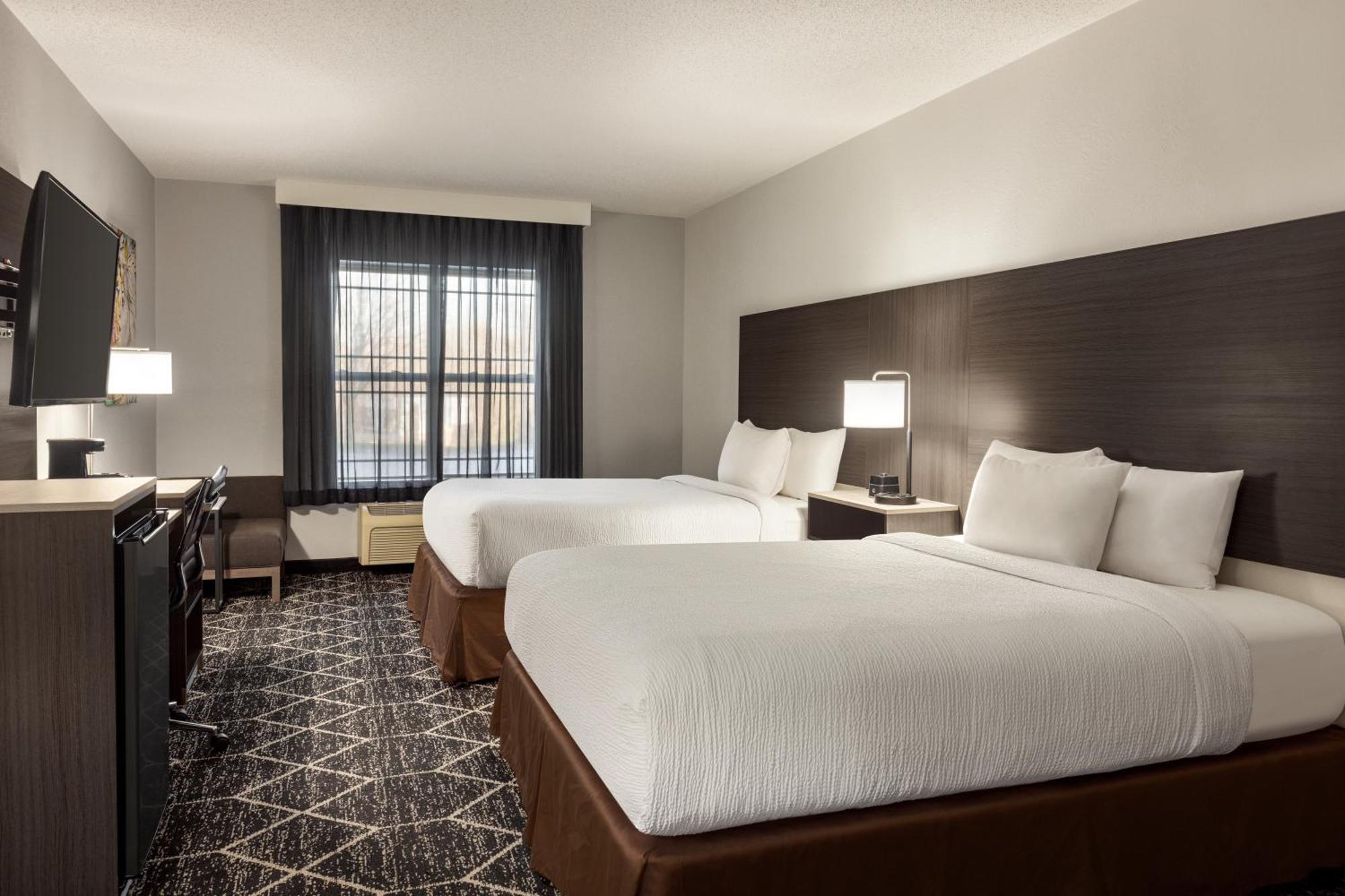 La Quinta Inn & Suites By Wyndham לייק ג'ורג' מראה חיצוני תמונה