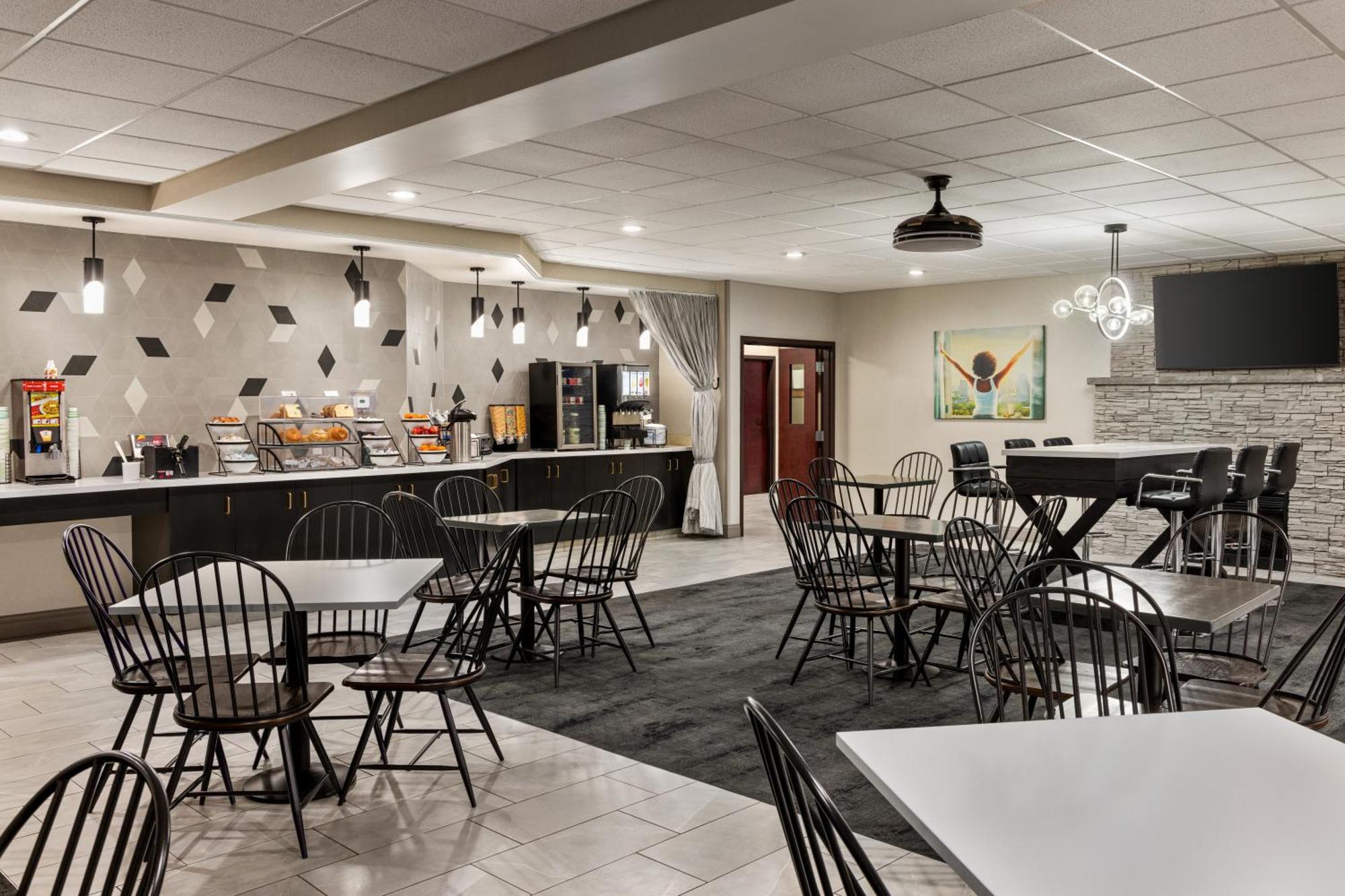 La Quinta Inn & Suites By Wyndham לייק ג'ורג' מראה חיצוני תמונה